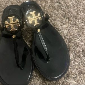 Tory Burch jelly sandals . Size 5. Price can be negotiated!!